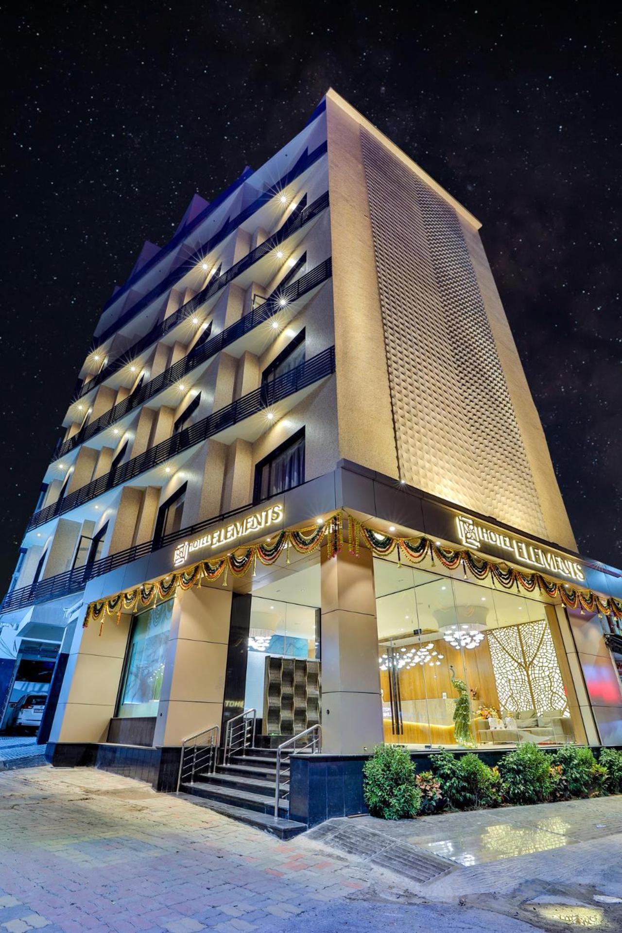 Hotel Elements Surat Zewnętrze zdjęcie