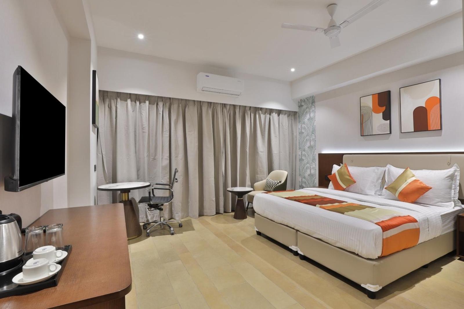 Hotel Elements Surat Zewnętrze zdjęcie